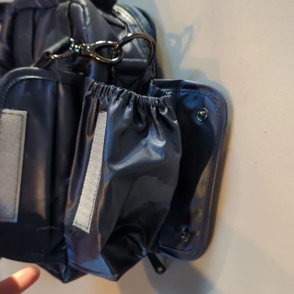 Lug, Flapper SE, Metallic Blue Convertible Crossbody Bag. - Picture 8 of 15